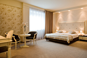 Hotel **** Prezydencki Rzeszów pokoje apartamenty centrum kongresowe w Polsce